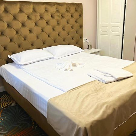 Pensiunea Pink House Runcu Hotel Runcu  Eksteriør billede